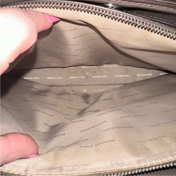 Michael Kors Savanna Taupe Saffiano Leather Satchel & Dust Bag EUC - Picture 10 of 12